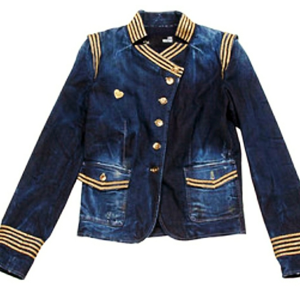 Blazer - Picture 2 of 2
